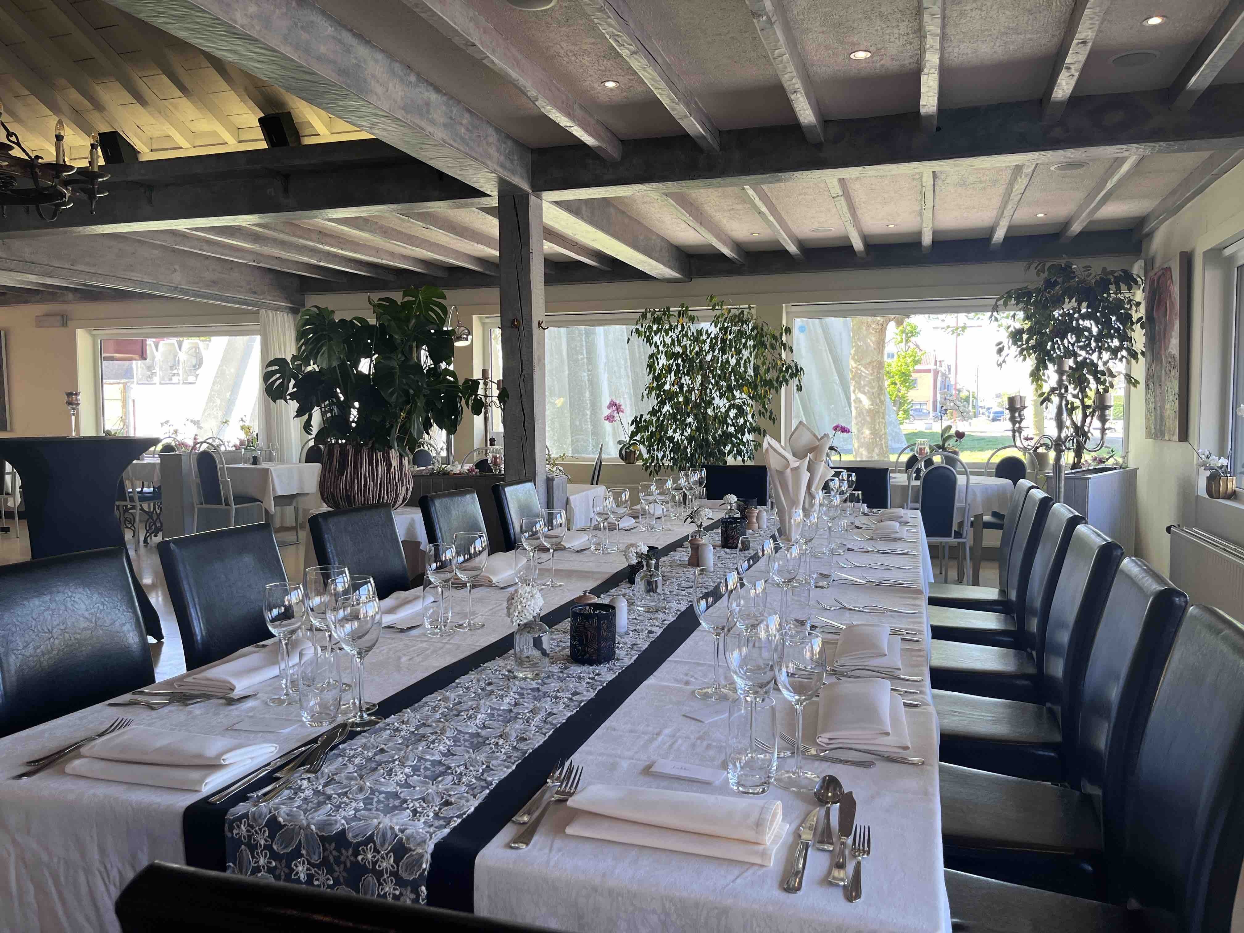 De tafels van Restaurant Amadeus
